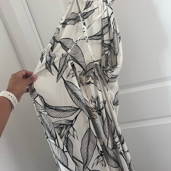 White and Black Floral Maxi Dress Size Large - Picture 5 of 13